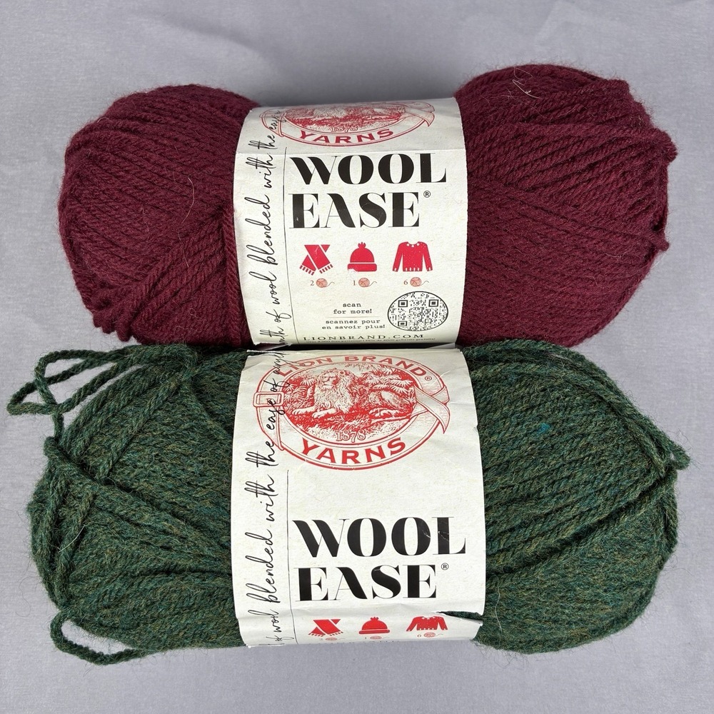 Lion Brand Wool-Ease Yarn Lot of 2 Tawny Port & Forest Green Heather 197 yd each